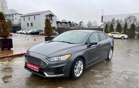 Ford Fusion (North America) II, 2019 год, 1 900 000 рублей, 1 фотография