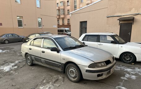 Mitsubishi Carisma I, 2003 год, 155 000 рублей, 2 фотография