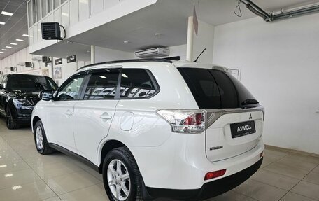 Mitsubishi Outlander III рестайлинг 3, 2013 год, 1 879 000 рублей, 8 фотография