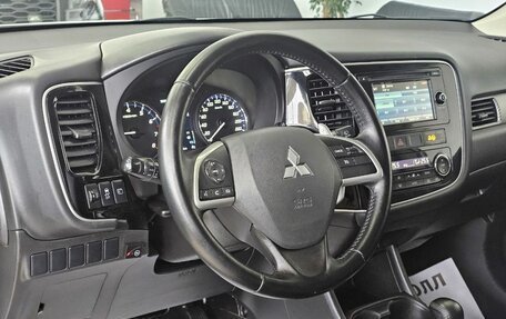 Mitsubishi Outlander III рестайлинг 3, 2013 год, 1 879 000 рублей, 15 фотография