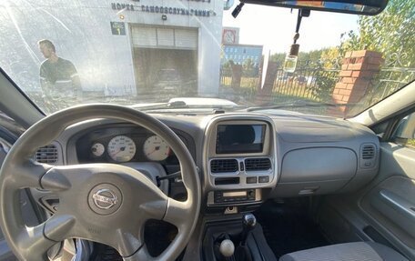 Nissan NP300, 2011 год, 850 000 рублей, 7 фотография