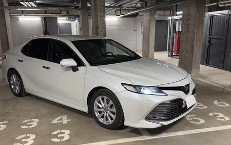 Toyota Camry, 2018 год, 3 200 000 рублей, 2 фотография