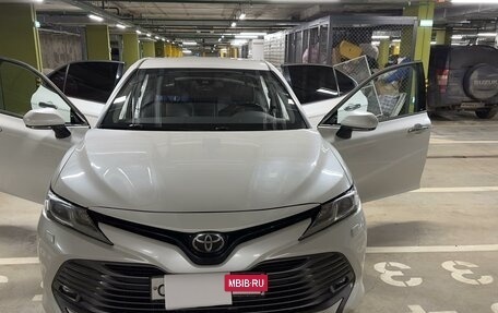 Toyota Camry, 2018 год, 3 200 000 рублей, 7 фотография