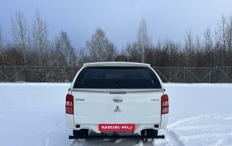 Mitsubishi L200 IV рестайлинг, 2015 год, 1 589 000 рублей, 4 фотография