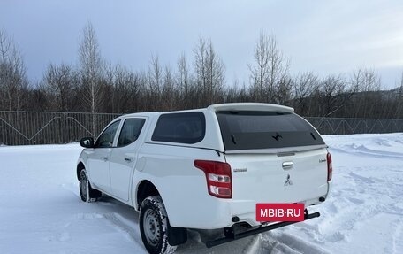 Mitsubishi L200 IV рестайлинг, 2015 год, 1 589 000 рублей, 5 фотография