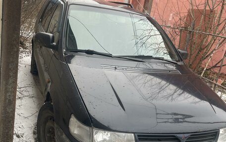 Mitsubishi Space Wagon III, 2000 год, 245 000 рублей, 2 фотография