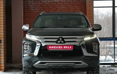 Mitsubishi Montero Sport, 2023 год, 4 690 000 рублей, 13 фотография