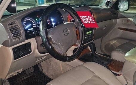 Toyota Land Cruiser 100 рестайлинг 2, 2004 год, 1 590 000 рублей, 17 фотография