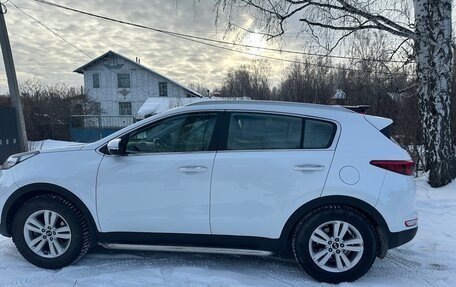 KIA Sportage IV рестайлинг, 2017 год, 2 300 000 рублей, 4 фотография