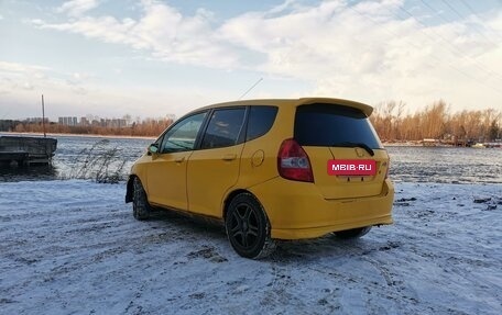 Honda Fit III, 2002 год, 400 000 рублей, 4 фотография