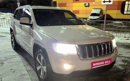 Jeep Grand Cherokee, 2012 год, 1 800 000 рублей, 3 фотография