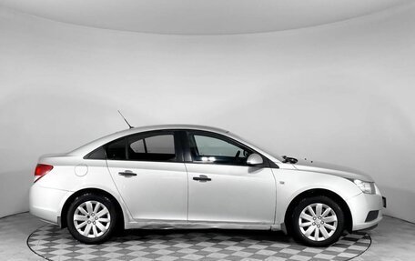 Chevrolet Cruze II, 2010 год, 570 000 рублей, 4 фотография