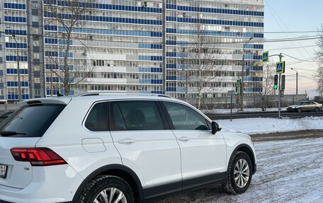 Volkswagen Tiguan II, 2017 год, 2 600 000 рублей, 6 фотография