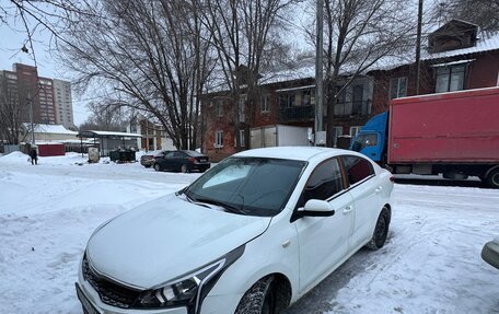 KIA Rio IV, 2018 год, 799 999 рублей, 1 фотография