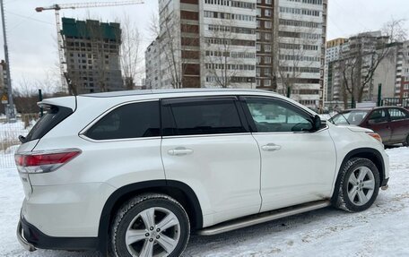 Toyota Highlander III, 2014 год, 3 170 000 рублей, 4 фотография