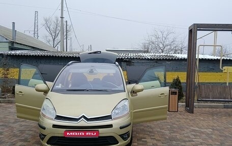 Citroen C4 Picasso II рестайлинг, 2006 год, 530 000 рублей, 1 фотография