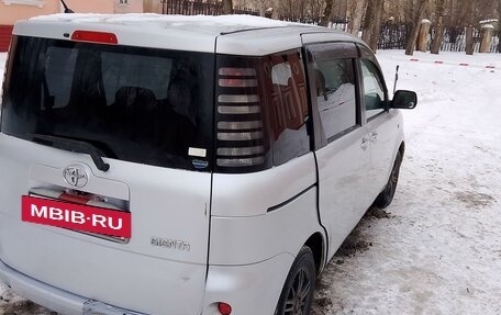 Toyota Sienta I, 2003 год, 450 000 рублей, 10 фотография