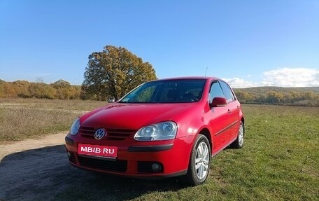 Volkswagen Golf V, 2007 год, 649 999 рублей, 1 фотография