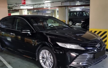 Toyota Camry, 2018 год, 3 888 000 рублей, 6 фотография