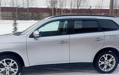 Mitsubishi Outlander III рестайлинг 3, 2012 год, 1 175 000 рублей, 7 фотография