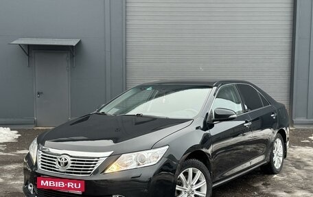 Toyota Camry, 2013 год, 1 580 000 рублей, 2 фотография