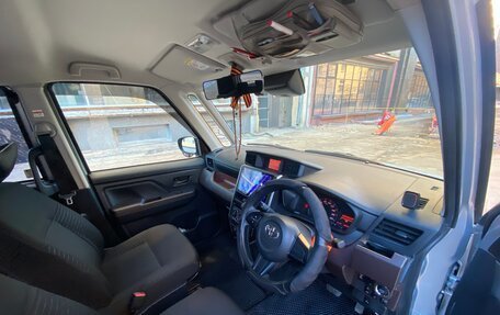 Toyota Roomy I, 2019 год, 1 250 000 рублей, 12 фотография