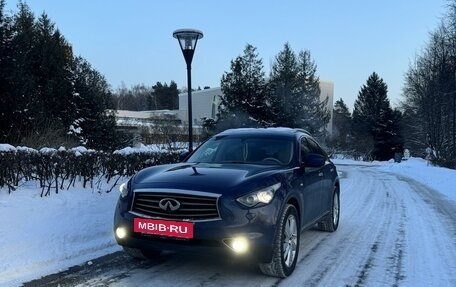 Infiniti FX II, 2011 год, 2 450 000 рублей, 2 фотография