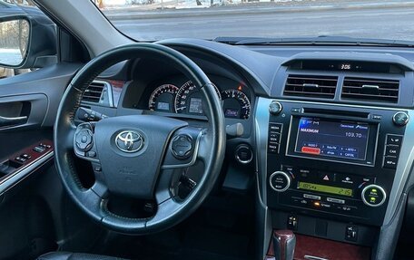 Toyota Camry, 2013 год, 1 860 000 рублей, 4 фотография