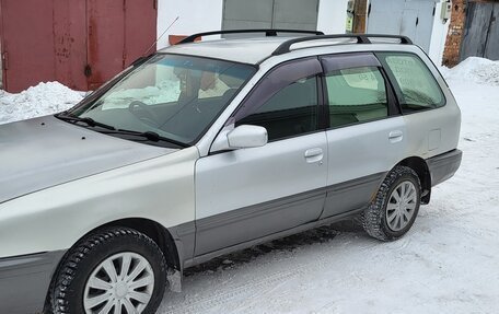 Nissan Wingroad I, 1998 год, 305 000 рублей, 1 фотография