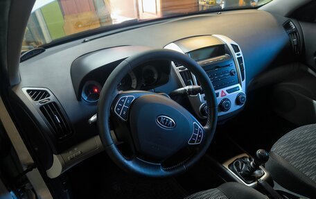 KIA cee'd I рестайлинг, 2009 год, 575 000 рублей, 3 фотография