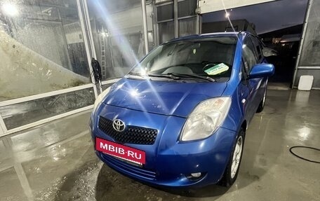 Toyota Yaris III рестайлинг, 2008 год, 570 000 рублей, 2 фотография