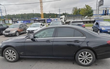 Mercedes-Benz E-Класс, 2019 год, 2 800 000 рублей, 4 фотография