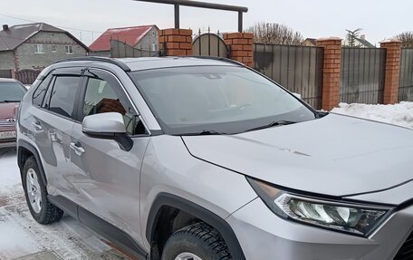 Toyota RAV4, 2020 год, 3 700 000 рублей, 7 фотография