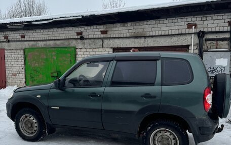 Chevrolet Niva I рестайлинг, 2012 год, 600 000 рублей, 3 фотография