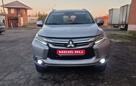 Mitsubishi Pajero Sport III рестайлинг, 2018 год, 3 130 000 рублей, 2 фотография