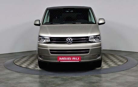 Volkswagen Caravelle T5, 2012 год, 1 997 000 рублей, 2 фотография