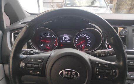 KIA Carnival III, 2018 год, 3 050 000 рублей, 17 фотография