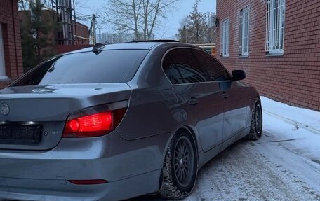 BMW 5 серия, 2004 год, 980 000 рублей, 9 фотография