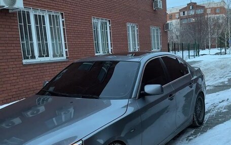 BMW 5 серия, 2004 год, 980 000 рублей, 3 фотография