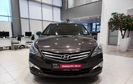 Hyundai Solaris II рестайлинг, 2015 год, 991 000 рублей, 2 фотография