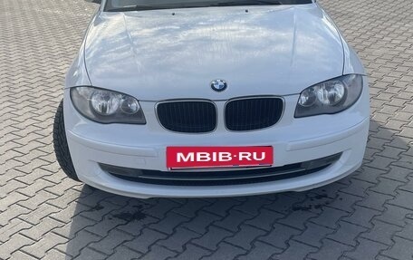 BMW 1 серия, 2011 год, 899 000 рублей, 3 фотография