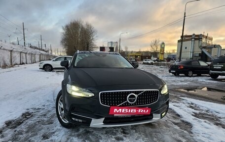 Volvo V90 Cross Country I рестайлинг, 2018 год, 3 800 000 рублей, 2 фотография