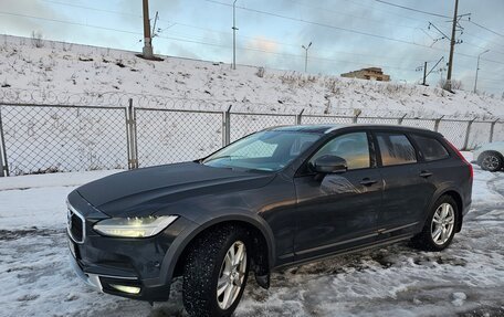 Volvo V90 Cross Country I рестайлинг, 2018 год, 3 800 000 рублей, 5 фотография