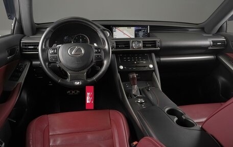 Lexus IS III, 2018 год, 3 899 000 рублей, 6 фотография