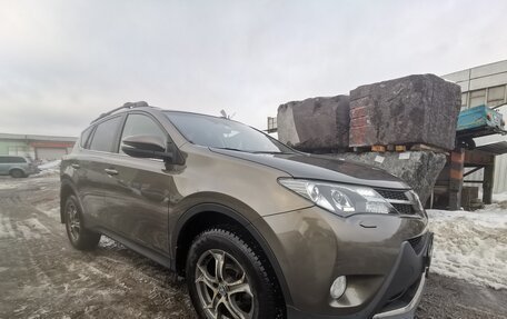 Toyota RAV4, 2013 год, 2 050 000 рублей, 2 фотография