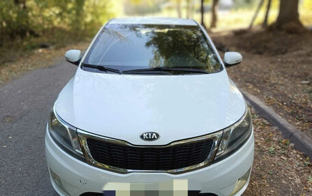 KIA Rio III рестайлинг, 2014 год, 970 000 рублей, 6 фотография