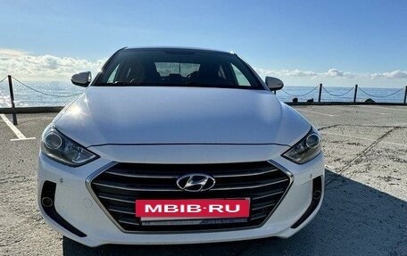 Hyundai Elantra VI рестайлинг, 2016 год, 1 350 000 рублей, 9 фотография