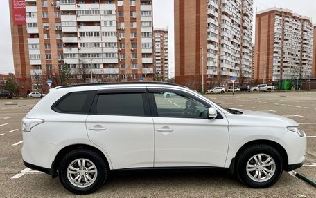 Mitsubishi Outlander III рестайлинг 3, 2013 год, 1 545 000 рублей, 3 фотография