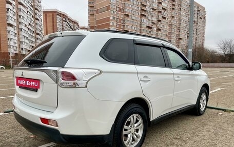 Mitsubishi Outlander III рестайлинг 3, 2013 год, 1 545 000 рублей, 7 фотография