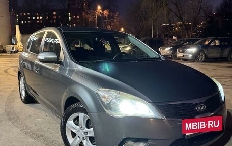 KIA cee'd I рестайлинг, 2010 год, 690 000 рублей, 4 фотография